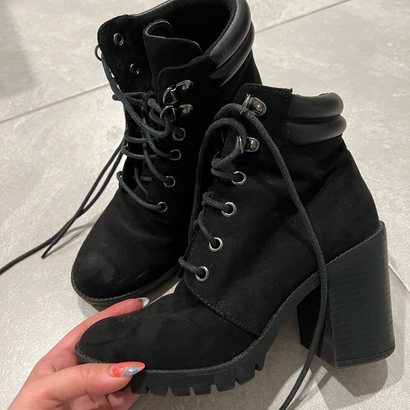 Shoes - Dressy boots